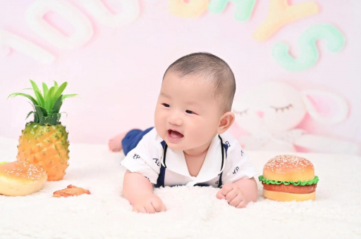 茌平宝宝在妈妈肚子里